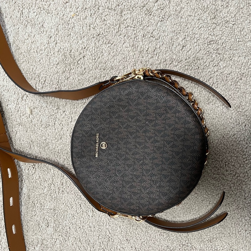 Michael Kors crossbody bag brand new comes with dust bag